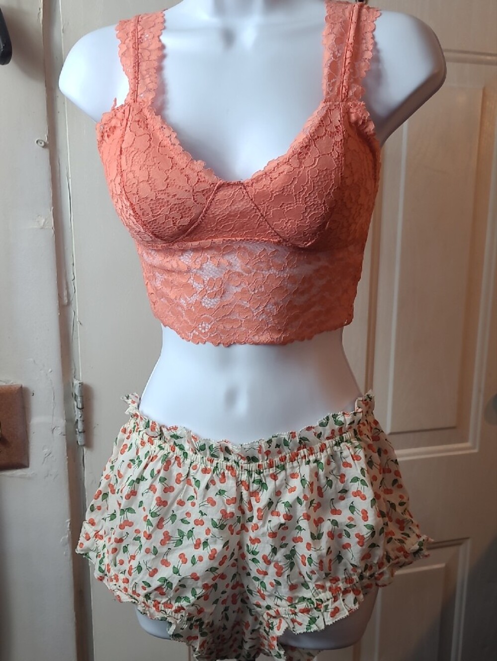 Anthropologie Red Lace Bralette - Picture 5 of 16